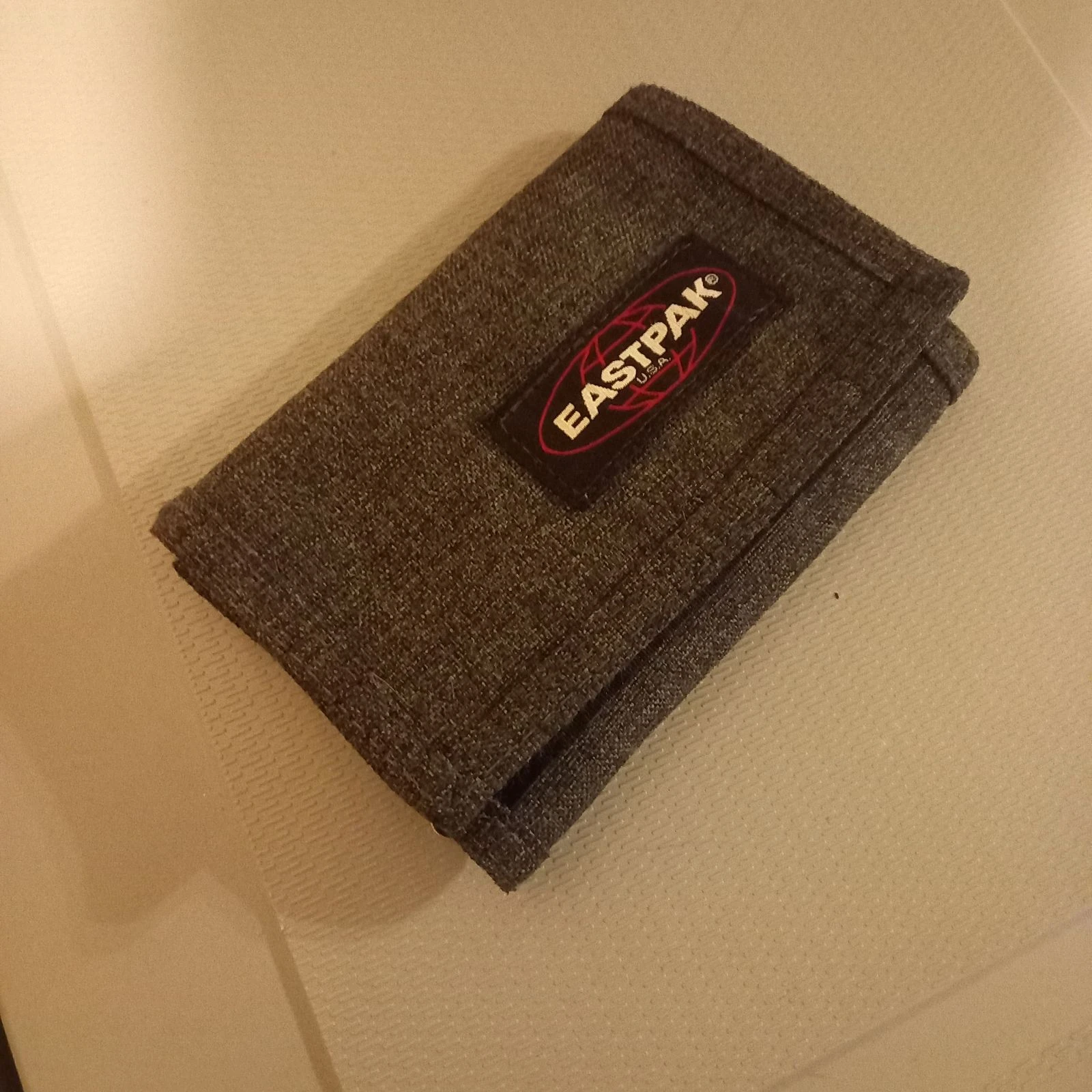 Porte-feuille homme Eastpak